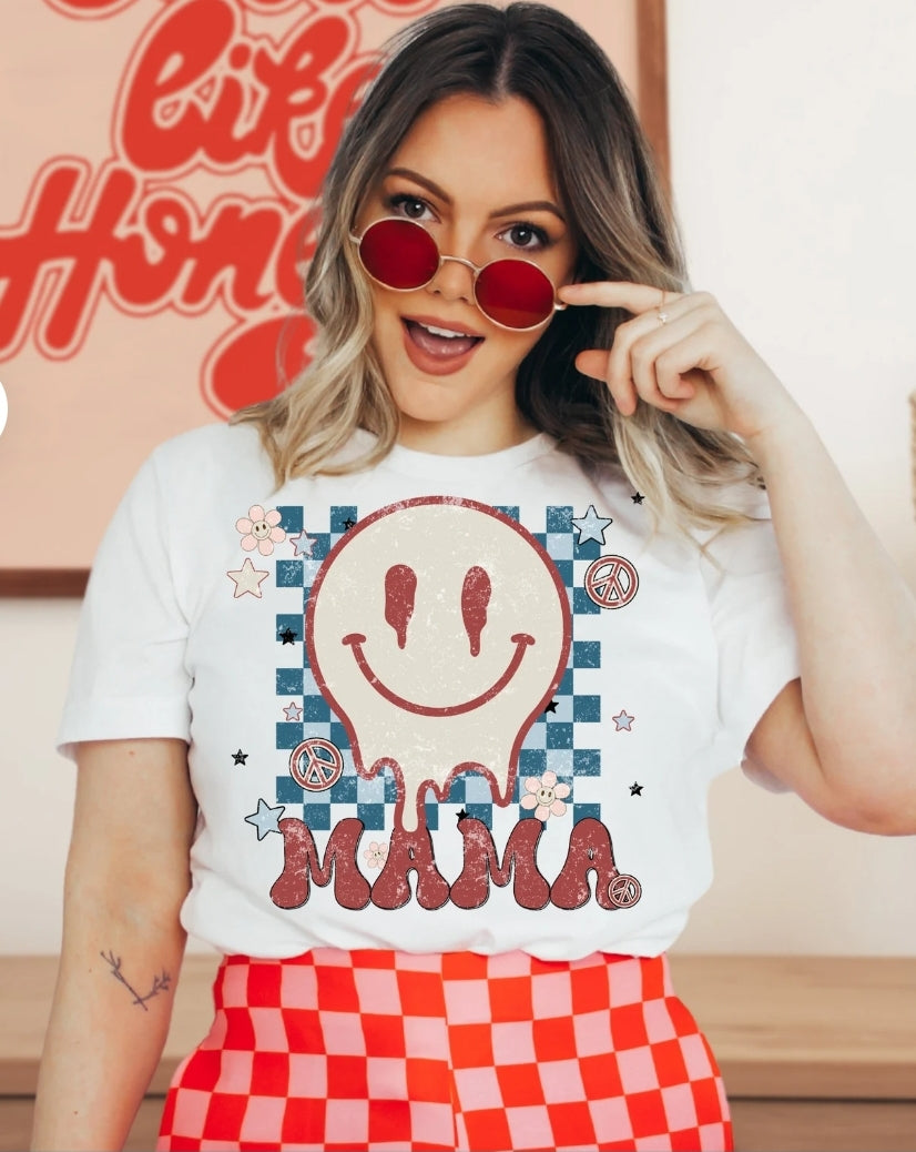 Retro mama smiley face graphic tee